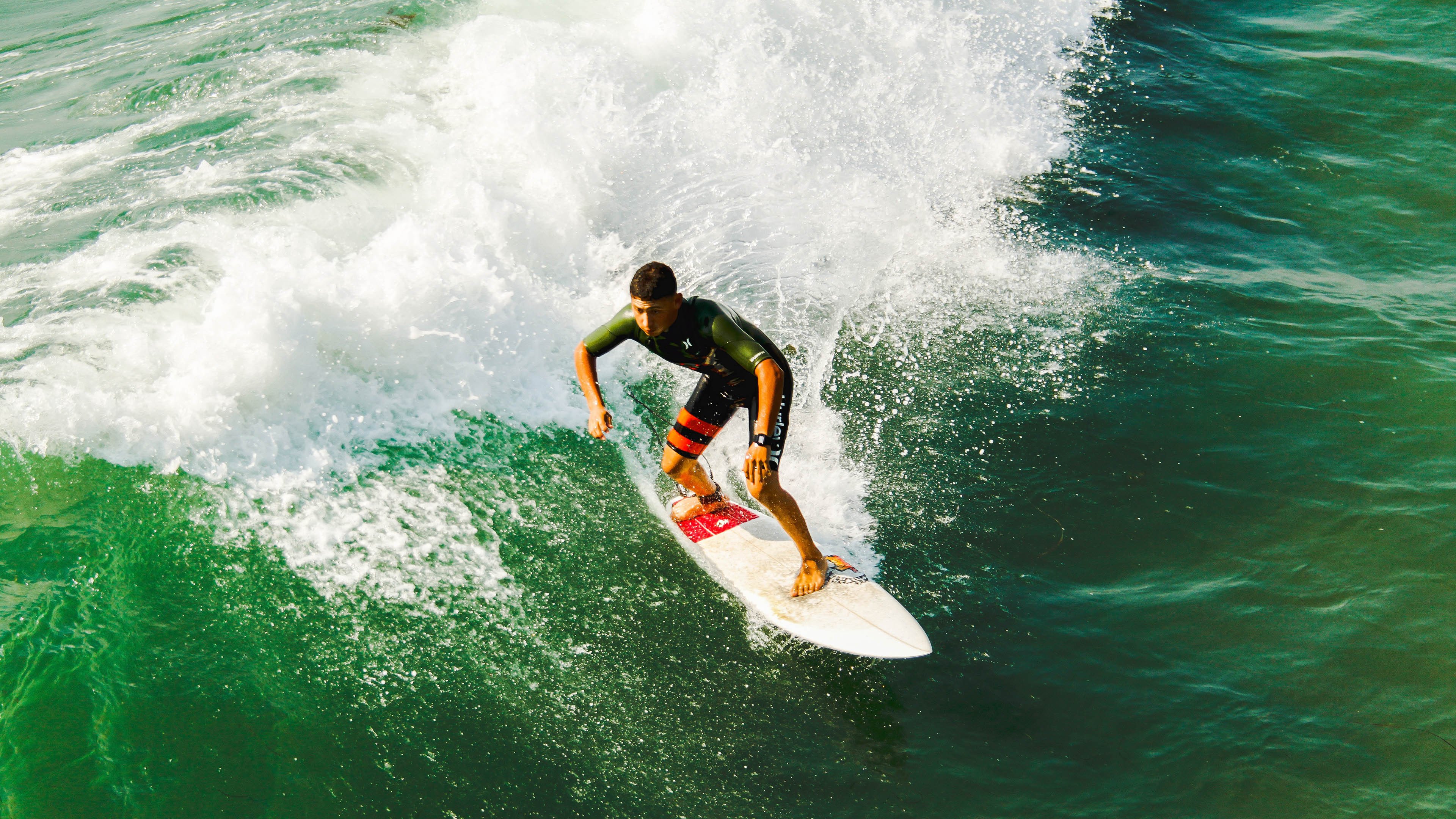 《英雄联盟》新赛季资格赛火热开启，战队争夺激烈，英雄联盟s赛资格赛规则